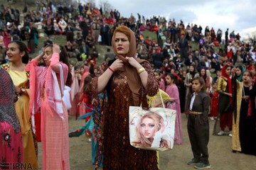 نوروز و استقبال از بهار در روستای گویزه کوره