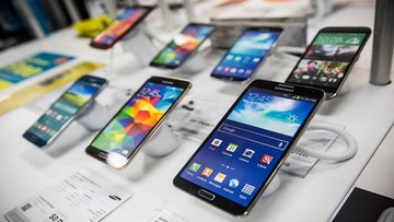 تازه‌ترین قیمت گوشی تلفن همراه در بازار/ جدول