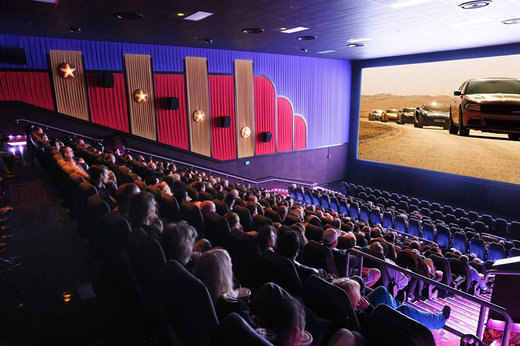 فیلم | تبلیغ جالب یک شرکت خودروساز در سینما!