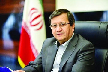 همتی: با پیام نوروزی رهبر انقلاب، مسئولیت نظام بانکی مضاعف شد