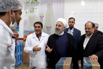 بازدید رئیس‌جمهور از مجموعه تولیدی شرکت صنایع شیر ایران(پگاه)