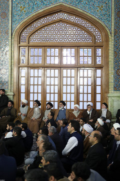 حضور و سخنرانی رهبر انقلاب در اجتماع زائران و مجاوران حرم مطهر رضوی