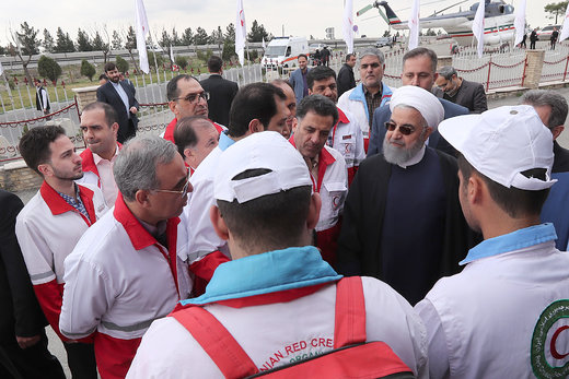 بازدید سرزده رئیس‌جمهور از ایستگاه سلامت اورژانس در بزرگراه تهران-کرج، پایگاه امداد و نجات جاده ای چیتگر و پایگاه راهور جاده ای