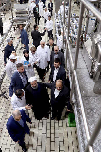 بازدید رئیس‌جمهور از مجموعه تولیدی شرکت صنایع شیر ایران(پگاه)