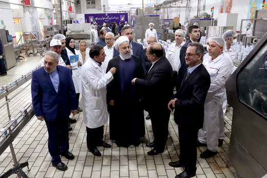 بازدید رئیس‌جمهور از مجموعه تولیدی شرکت صنایع شیر ایران(پگاه)