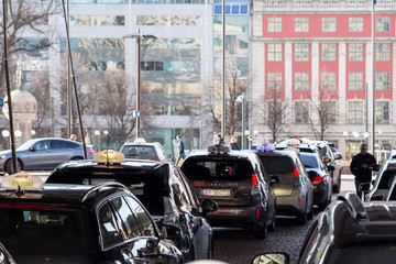 اولین ایستگاه شارژ بی‌سیم در جهان برای تاکسی‌های نروژی