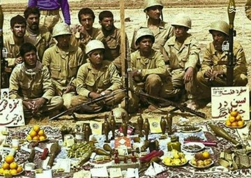 عکس | سفره هفت‌سین رزمندگان در جبهه!