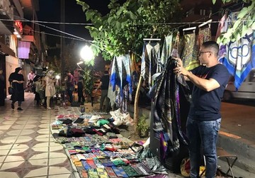 کرونا و بازار کساد/ شب عید دست‌فروشان چطور می‌گذرد؟