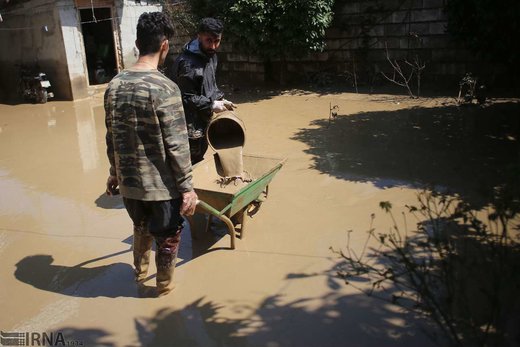 ادامه امدادرسانی به روستاهای سیل زده مازندران‎
