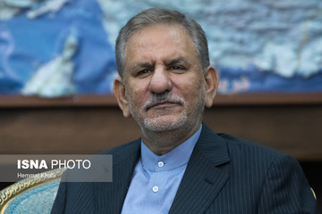جهانگیری: آسیب رسیدن حتی به یک نفر هم برای دولت ناراحت کننده است/ مردم را در بازسازی خانه‌ها حمایت می‌کنیم
