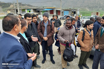اردوی جهادی طلبه های خارجی در روستای سرفاریاب