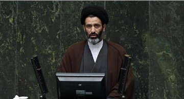 حجتی به علت کمبود و گران شدن خوراک مردم استیضاح می‌شود