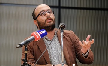 فرید مدرسی: بی‌بی‌سی فارسی درمانده است که بشود صدای آمریکا یا من‌وتو
