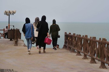 حضور گردشگران نوروزی در سواحل بوشهر