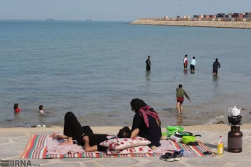 حضور گردشگران نوروزی در سواحل بوشهر