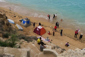 حضور گردشگران نوروزی در سواحل بوشهر
