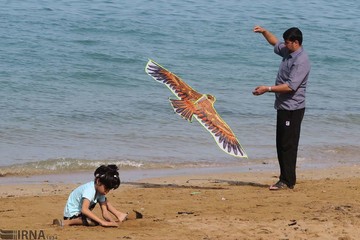 حضور گردشگران نوروزی در سواحل بوشهر