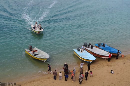 حضور گردشگران نوروزی در سواحل بوشهر