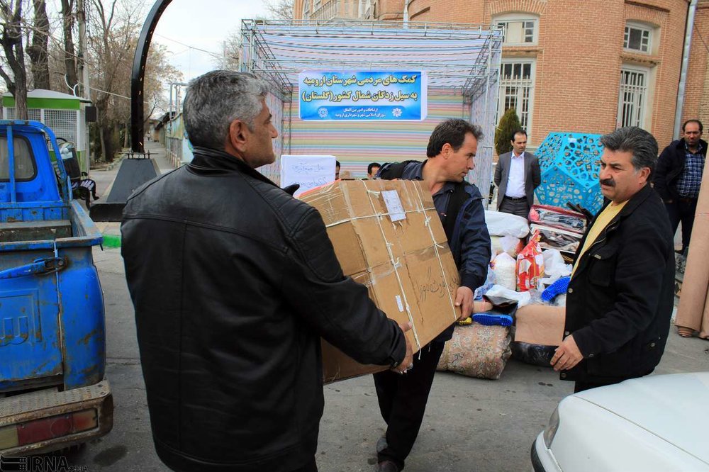 خبرآنلاین تصاویر جمع‌آوری کمک‌های مردمی برای سیل‌زدگان گلستان