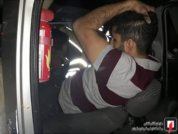 تصادف نیسان وانت با ون در کمربندی دوم تهران