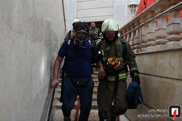 آتش سوزی در مجتمع مسکونی