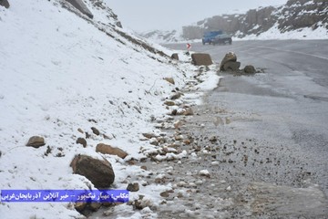 سفیدپوش شدن روستای بند و ارتفاعات خوشاکو