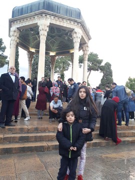 رنگین‌کمان امید در آسمان شیراز