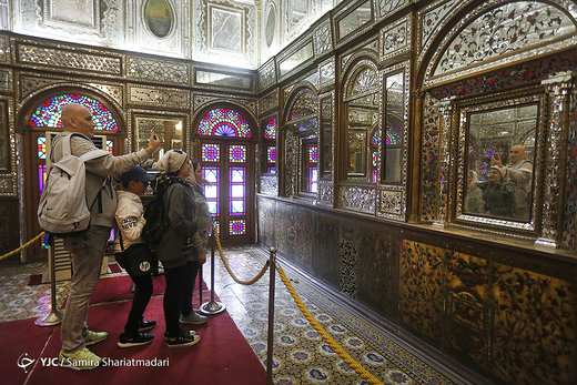 مسافران نوروزی در کاخ گلستان