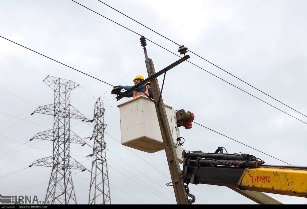 ترمیم شبکه برق در مناطق سیلزده 