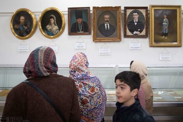 بازدید مسافران نوروزی از کلیسای وانک
