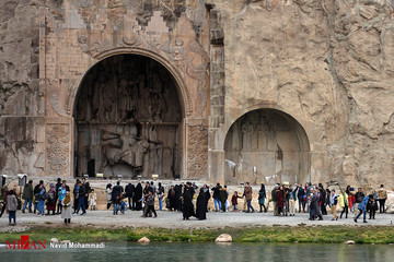 گردشگران نوروزی در طاق بستان