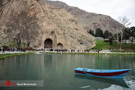 گردشگران نوروزی در طاق بستان