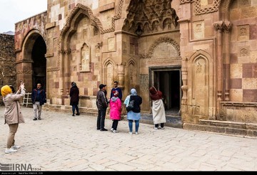 گردشگران نوروزی کلیسای سنت استپانوس