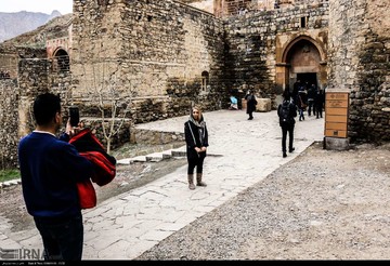 گردشگران نوروزی کلیسای سنت استپانوس