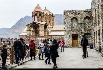 گردشگران نوروزی کلیسای سنت استپانوس