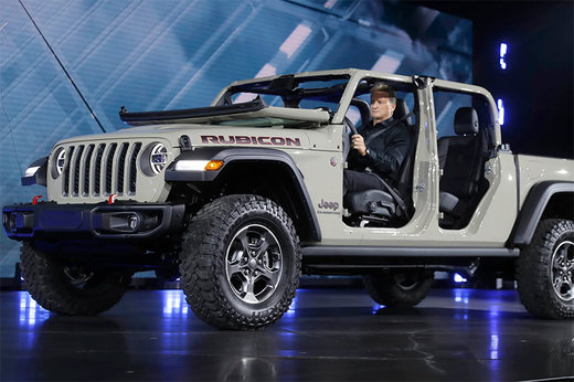 فیلم | جیپ گلادیاتور 2020 را ببینید