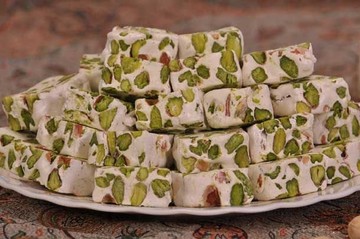 از گز ۴۵۰ ساله تا طعم جدیدی از شیرینی سوهان/ مینا و خاتم اصفهان را از دست ندهید