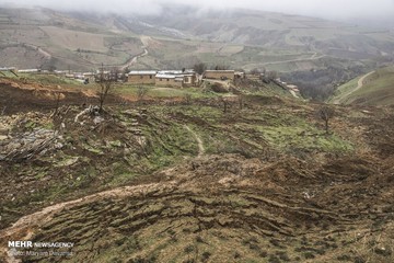 رانش زمین و ریزش بخشی از کوه در روستای گلی از توابع بجنورد