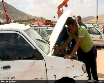 خودروهای سیل‌زدگان در شیراز رایگان تعمیر شدند