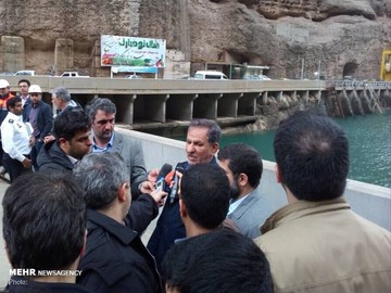 جهانگیری: سیلاب‌ لرستان به سمت خوزستان سرایز شد