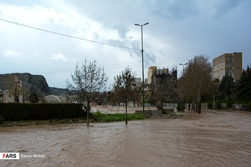 تصاویر | خیابان‌های سیل‌گرفته خرم‌آباد
