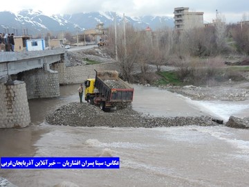 بازدید فرماندار از روستاهای ارومیه بعد از بارندگی شدید