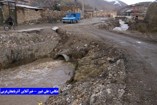 بازدید فرماندار از روستاهای ارومیه بعد از بارندگی شدید