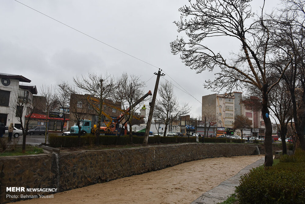 تخریب بخشی از دیواره رودخانه شهر اراک