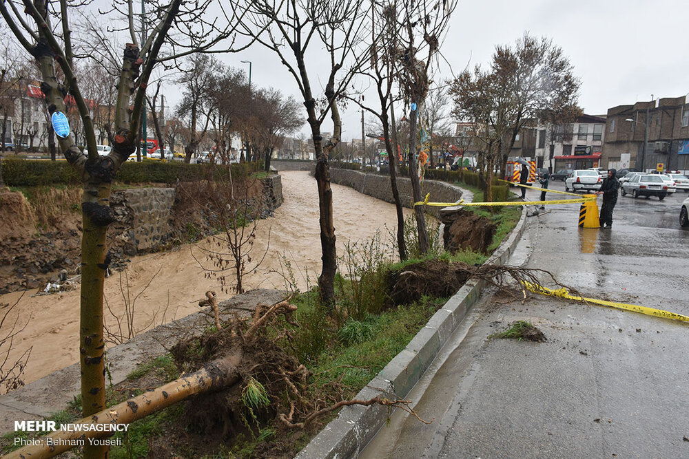 تخریب بخشی از دیواره رودخانه شهر اراک