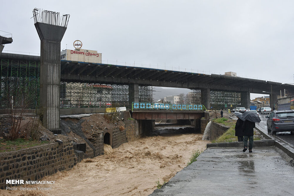 تخریب بخشی از دیواره رودخانه شهر اراک