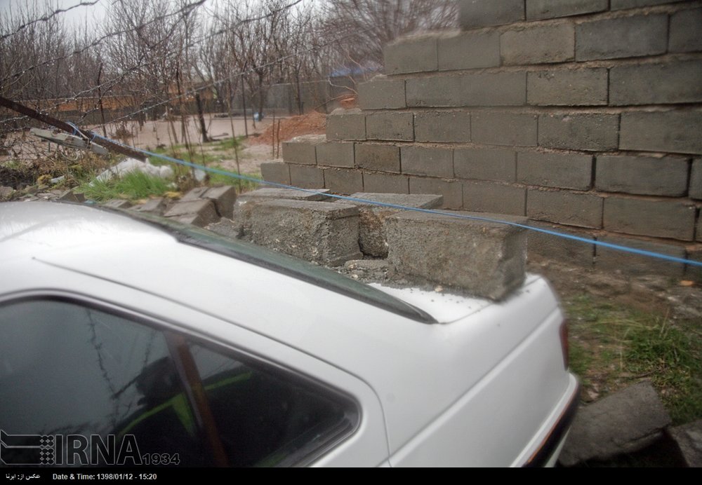 خسارت سیل به ده ها دستگاه خودرو و موتورسیکلت