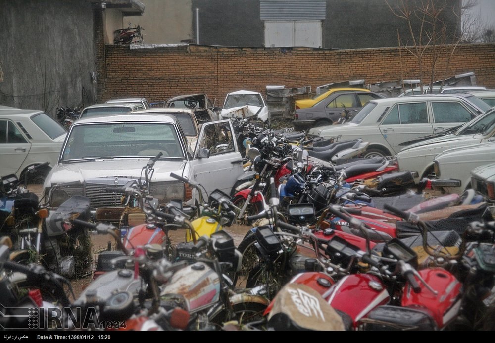 خسارت سیل به ده ها دستگاه خودرو و موتورسیکلت