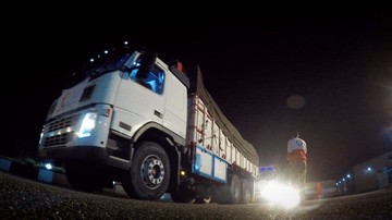 تصاویر | ارسال اولین محموله کمک‌های استان آذربایجان‌غربی به سیل‌زدگان ایلام