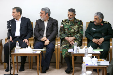 جلسه ویژه بررسی اقدامات و امدادرسانی‌ها به استان‌های سیل‌زده‌ی کشور در حضور رهبر انقلاب